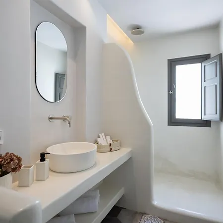 Niabelon Hotel *
