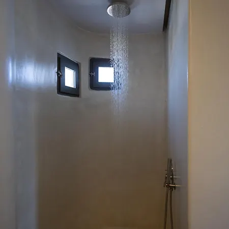 Niabelon Hotel *