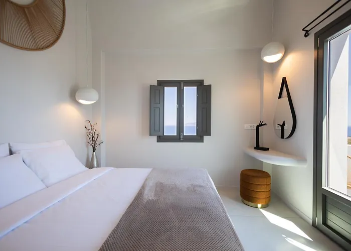 Niabelon Hotel Oia (Santorini)