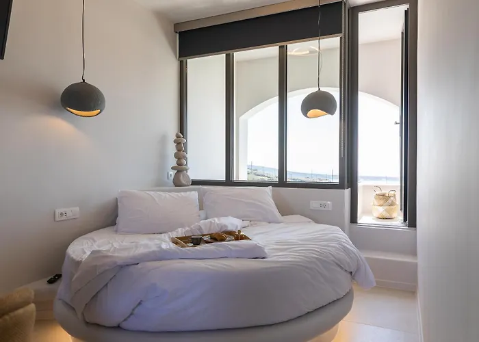 Niabelon 4* Oia (Santorini)