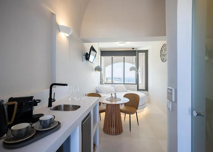 Niabelon Hotel Oia (Santorini)