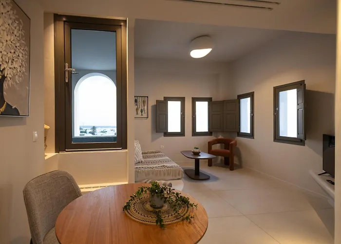 Niabelon 4* Oia (Santorini)